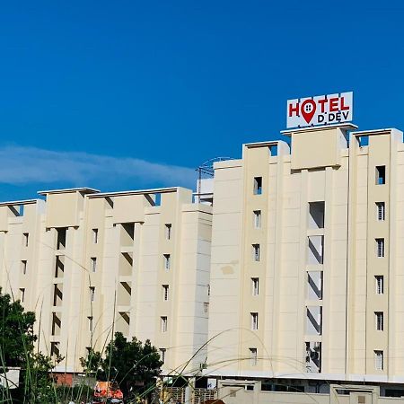 Vijayawāda Hotel D Dev מראה חיצוני תמונה