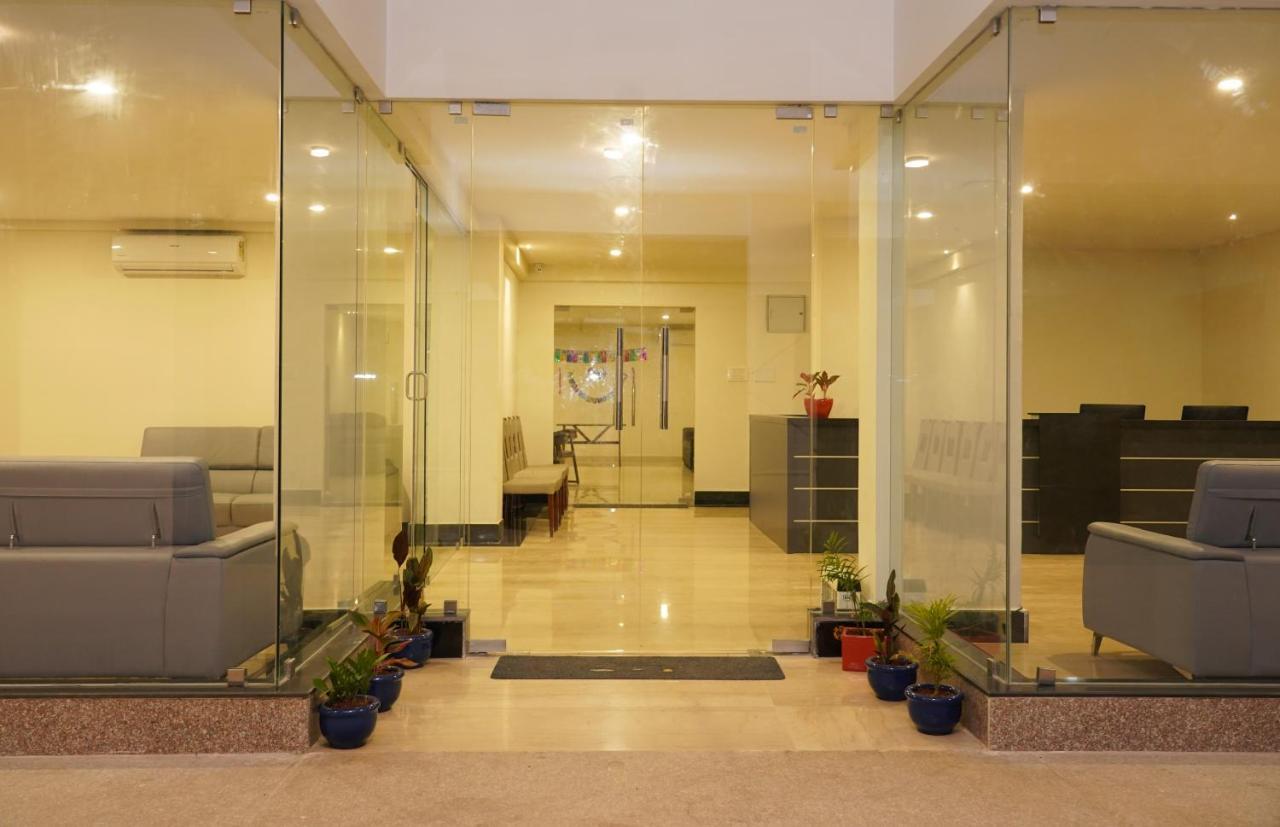 Vijayawāda Hotel D Dev מראה חיצוני תמונה