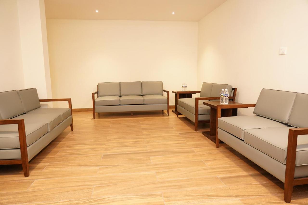 Vijayawāda Hotel D Dev מראה חיצוני תמונה