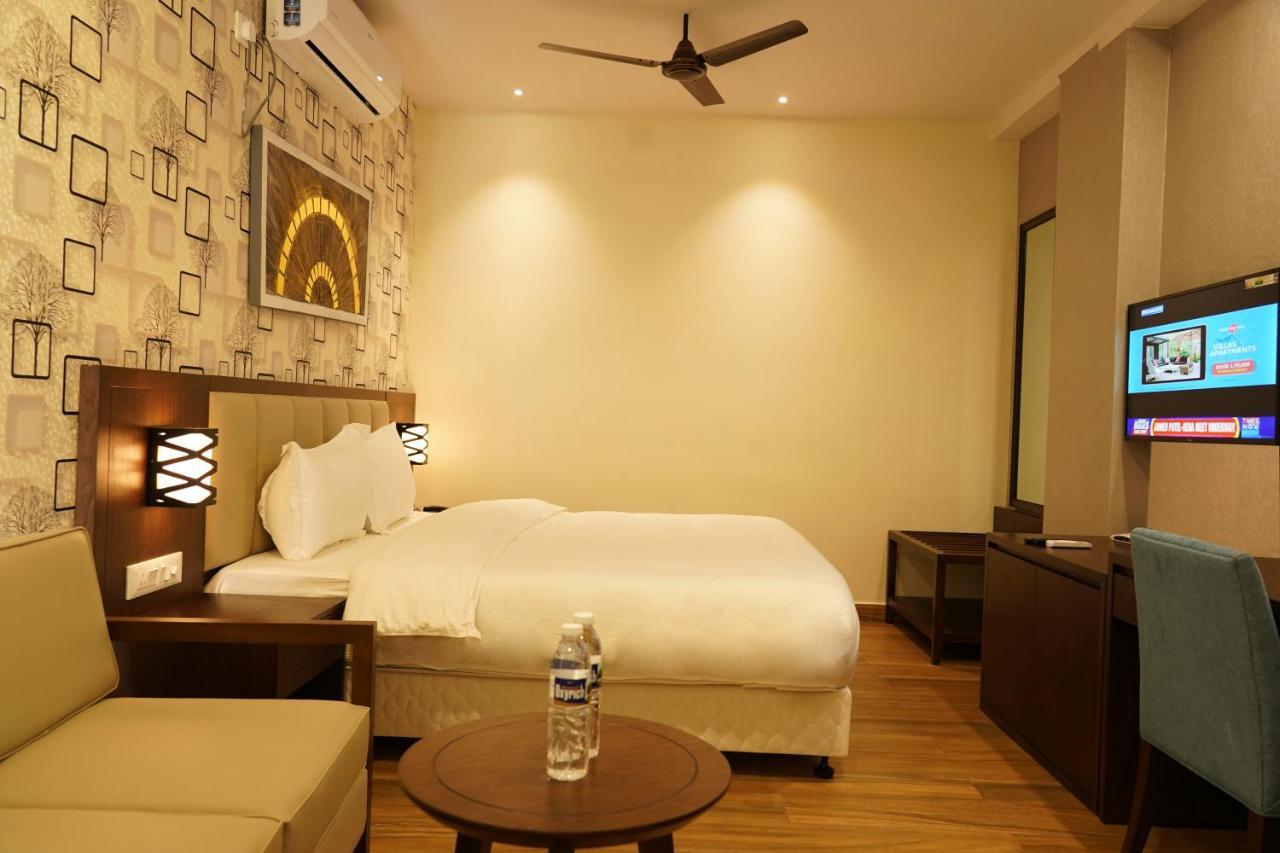 Vijayawāda Hotel D Dev מראה חיצוני תמונה
