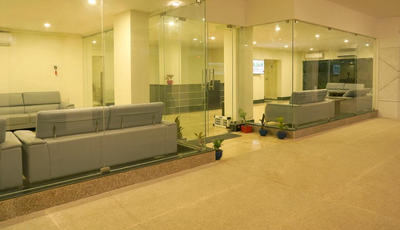 Vijayawāda Hotel D Dev מראה חיצוני תמונה