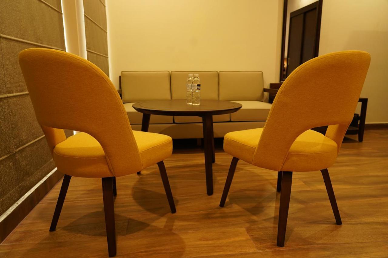Vijayawāda Hotel D Dev מראה חיצוני תמונה
